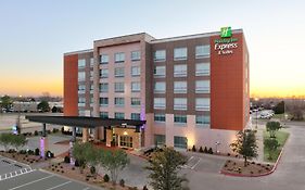 Holiday Inn Express & Suites Moore By Ihg